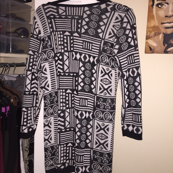 Patterned Sweater - Picture 3 of 5